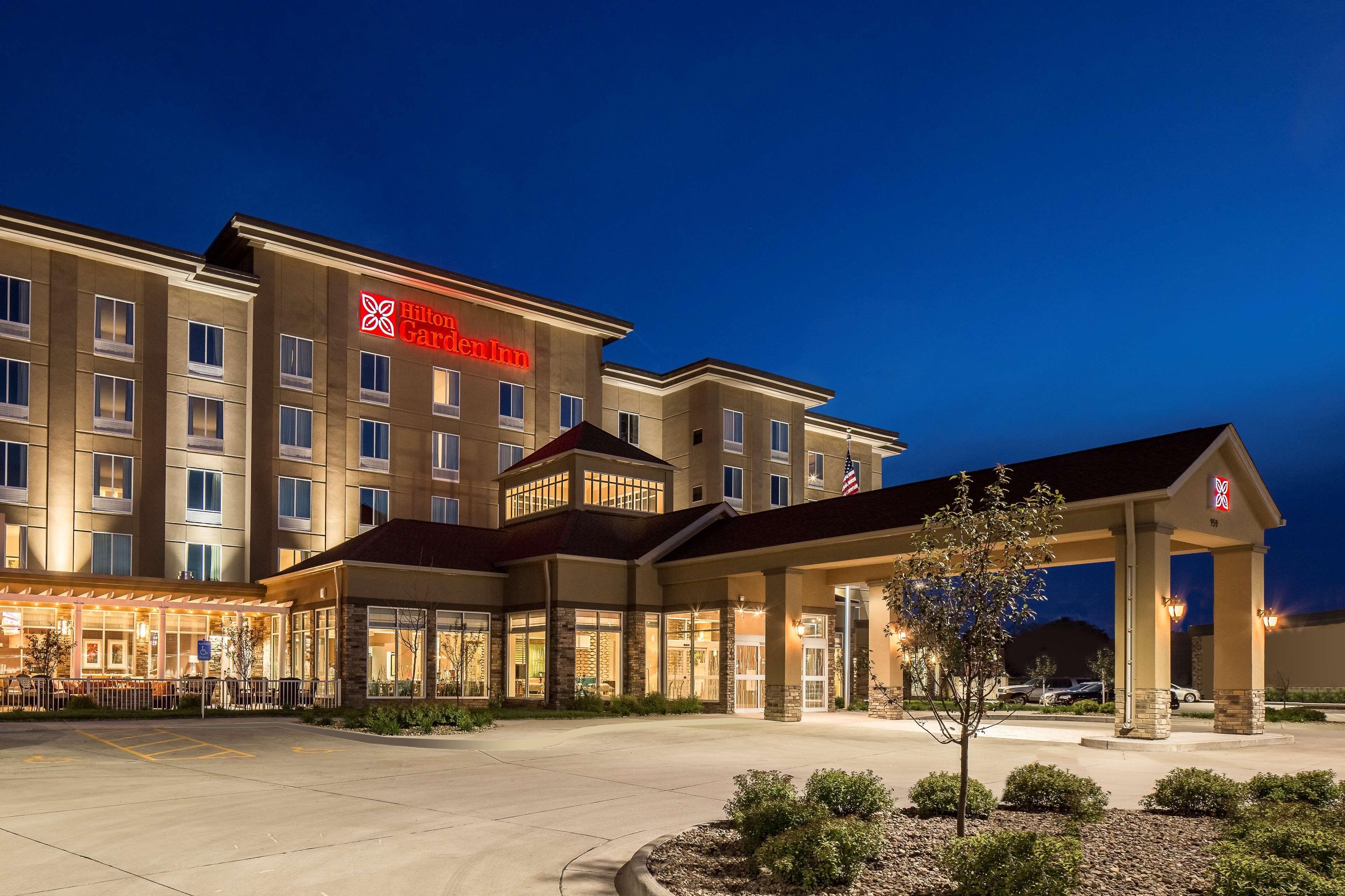 Hilton Garden Inn Bettendorf/ Quad Cities Exteriör bild